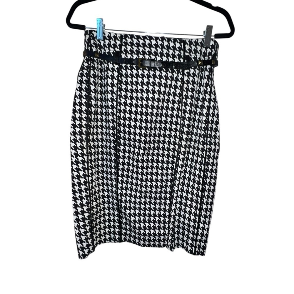 XOXO Black and White Houndstooth Pencil Skirt
